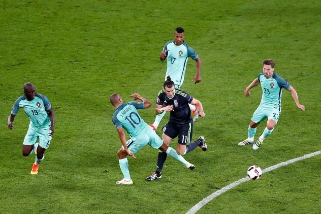 越位是什麼？傳球瞬間怎麼判越位？簡單教你判斷