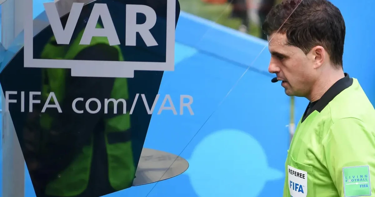 VAR 是什麼?一篇看懂足球 VAR 規則與判決流程!